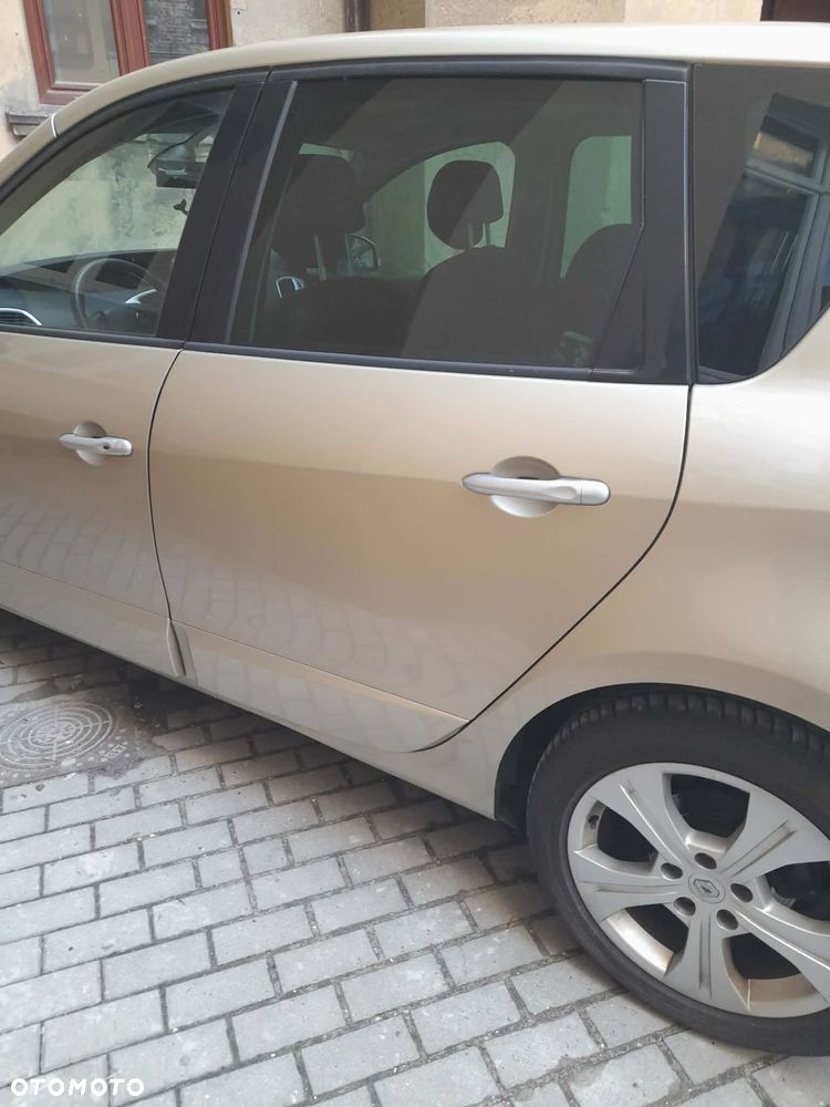 Renault Scenic TCe 130 Dynamique - 4