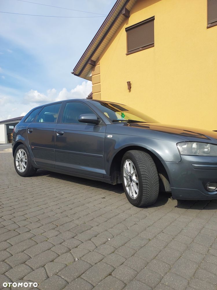 Audi A3 Sportback 1.8T FSI Attraction - 4