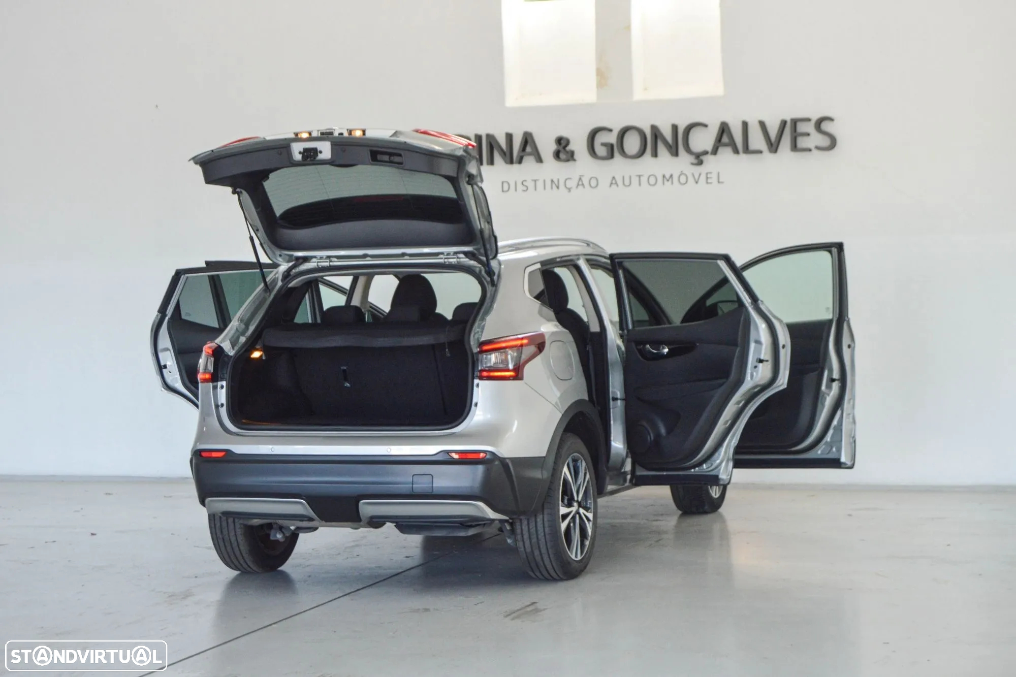 Nissan Qashqai 1.5 dCi N-Connecta J18 - 50