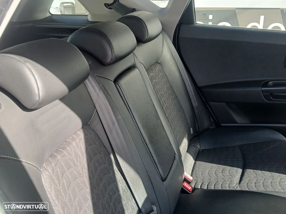 Kia Ceed SW 1.6 CRDi ECO - 21