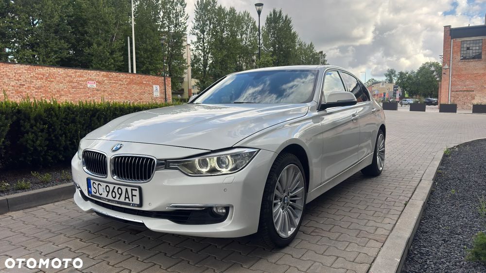 BMW Seria 3 328i Luxury Line - 1
