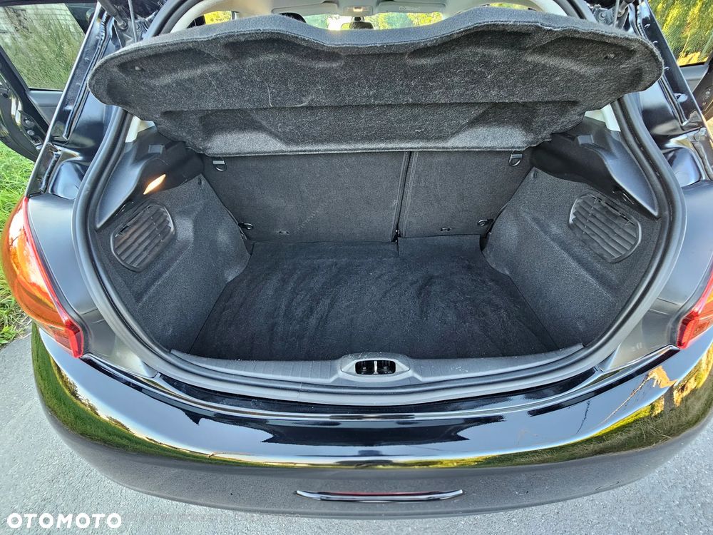 Peugeot 208 1.2 PureTech Allure S&S EAT6 - 11