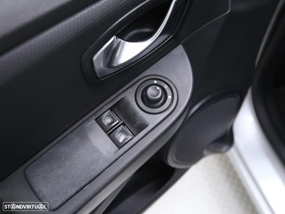 Renault Clio 1.5 dCi Confort - 12