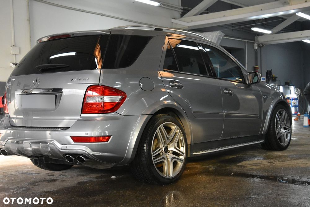 Mercedes-Benz ML 63 AMG 4-Matic - 6