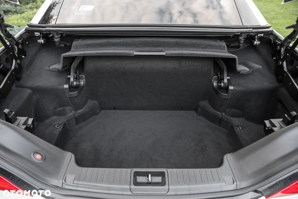 Mercedes-Benz SL 63 AMG AMG Speedshift MCT 7-Gang Sportgetriebe AMG Performance Package - 35