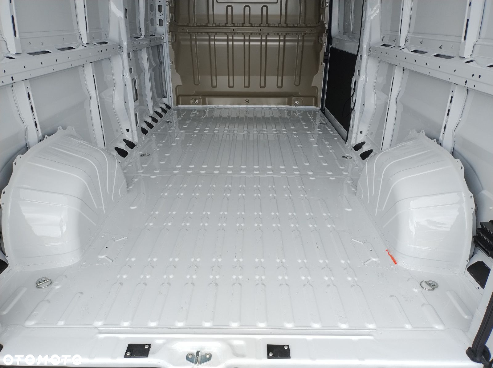 Opel movano Movano Furgon L3H2 2.2 Diesel 140KM MT6 Euro 6E DMC 3.3t 13m3 - 10