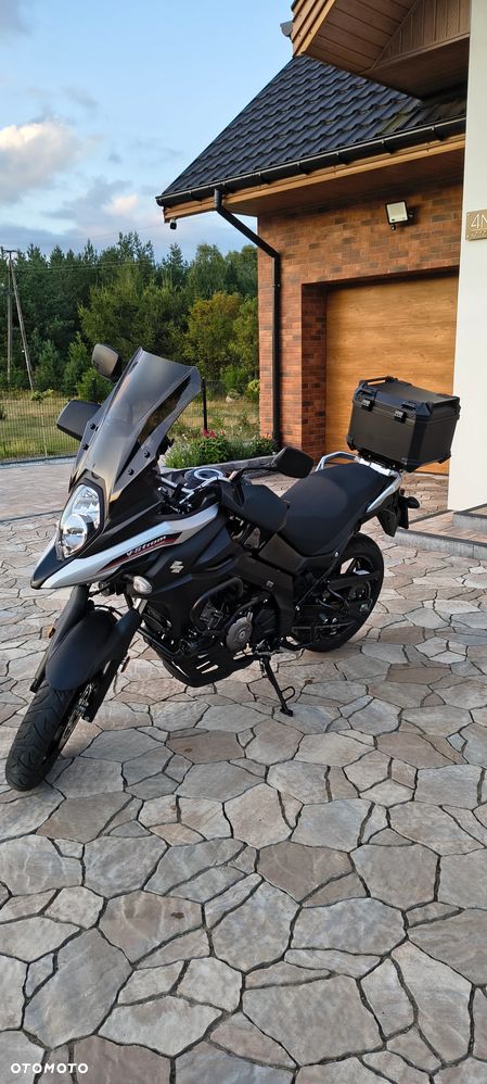 Suzuki V-STROM - 1