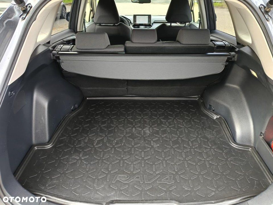 Toyota RAV4 - 12