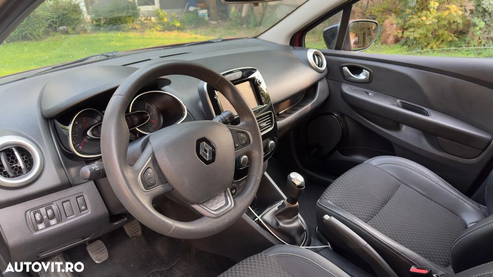 Renault Clio - 8