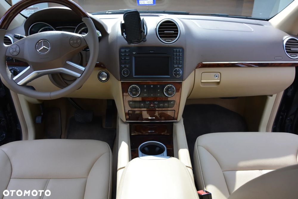 Mercedes-Benz GL 450 4Matic 7G-TRONIC - 24