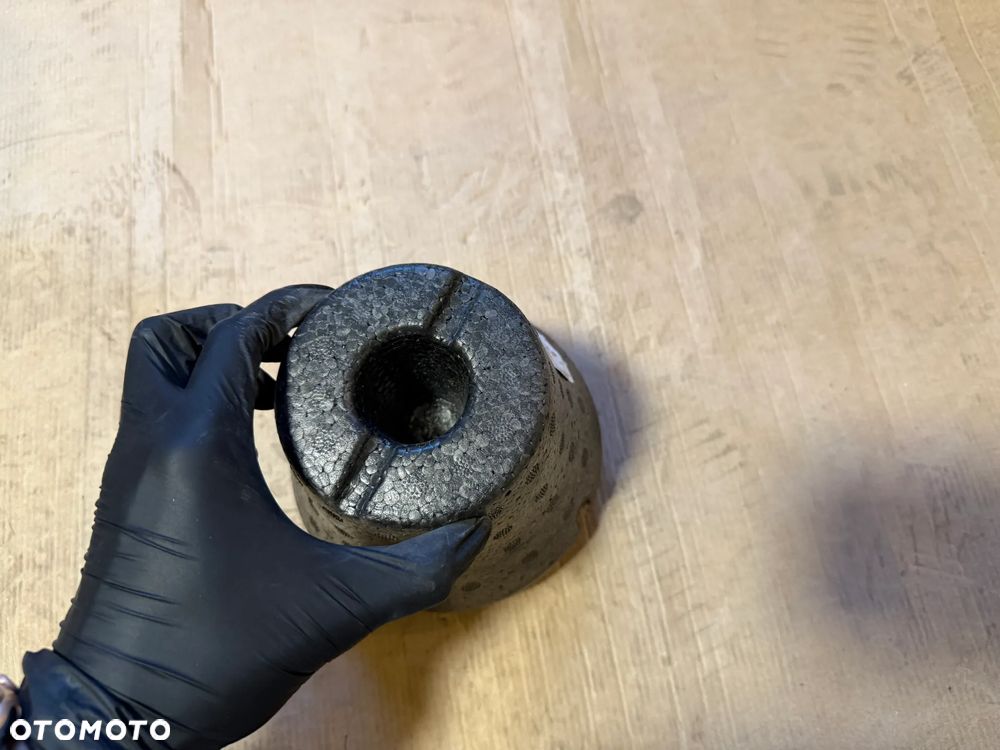 Mocowanie koła zapasowego 64777-0D060 Toyota Yaris III 2019r OE - 2