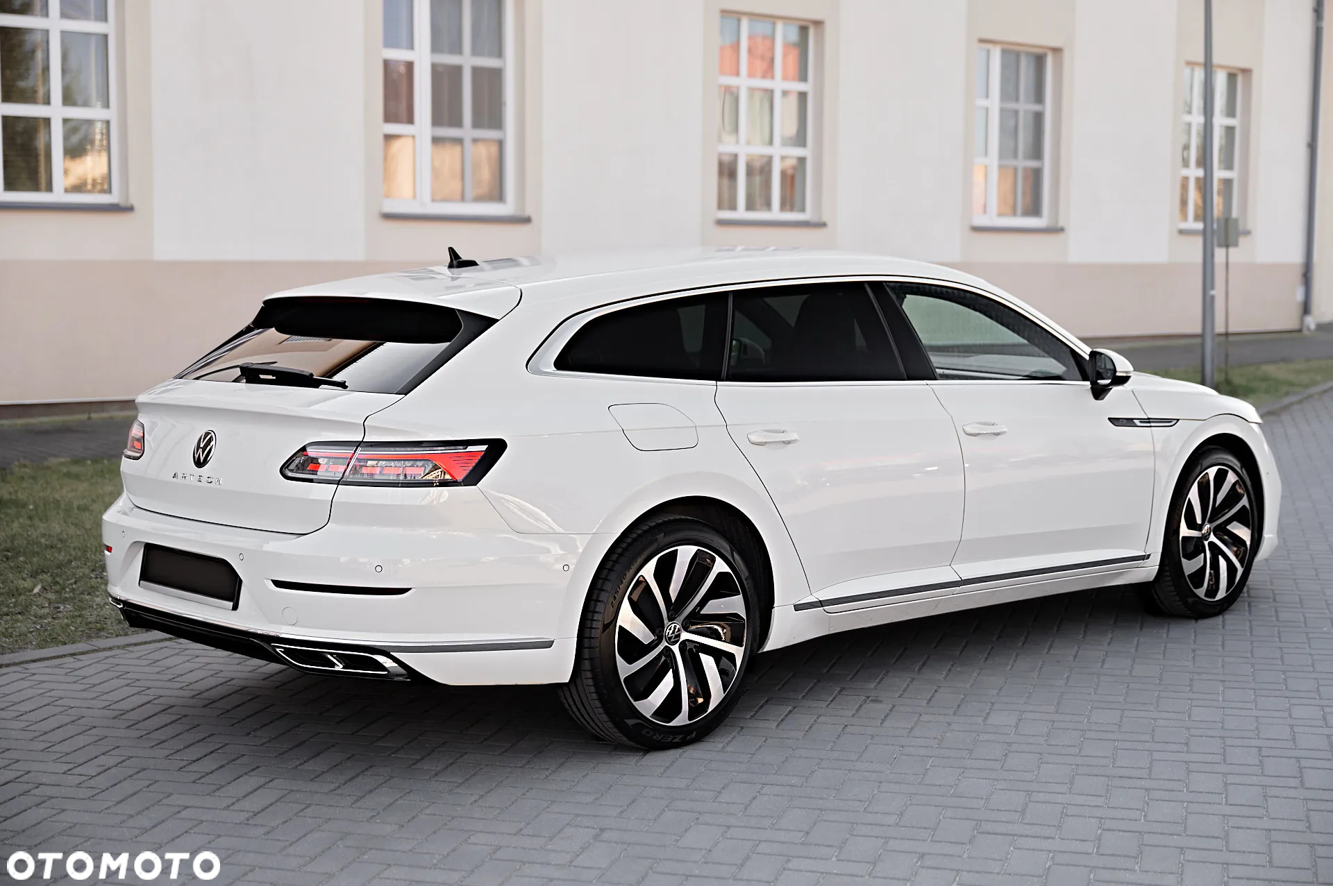 Volkswagen Arteon 2.0 TDI R-Line DSG - 4