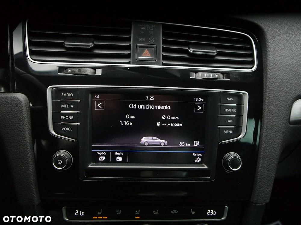 Volkswagen Golf - 28