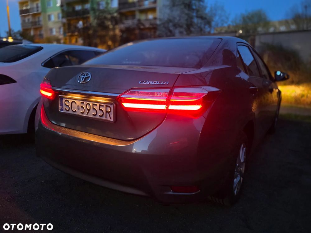 Toyota Corolla 1.6 Comfort - 1