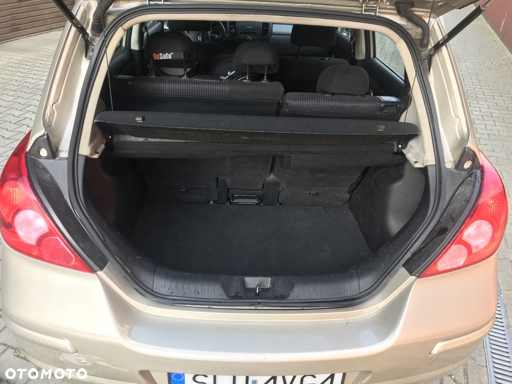 Nissan Tiida 1.6 Tekna - 9