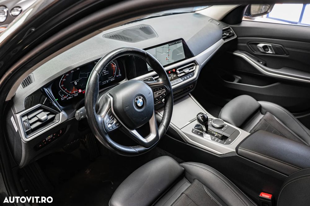 BMW Seria 3 318d Aut. Luxury Line - 27