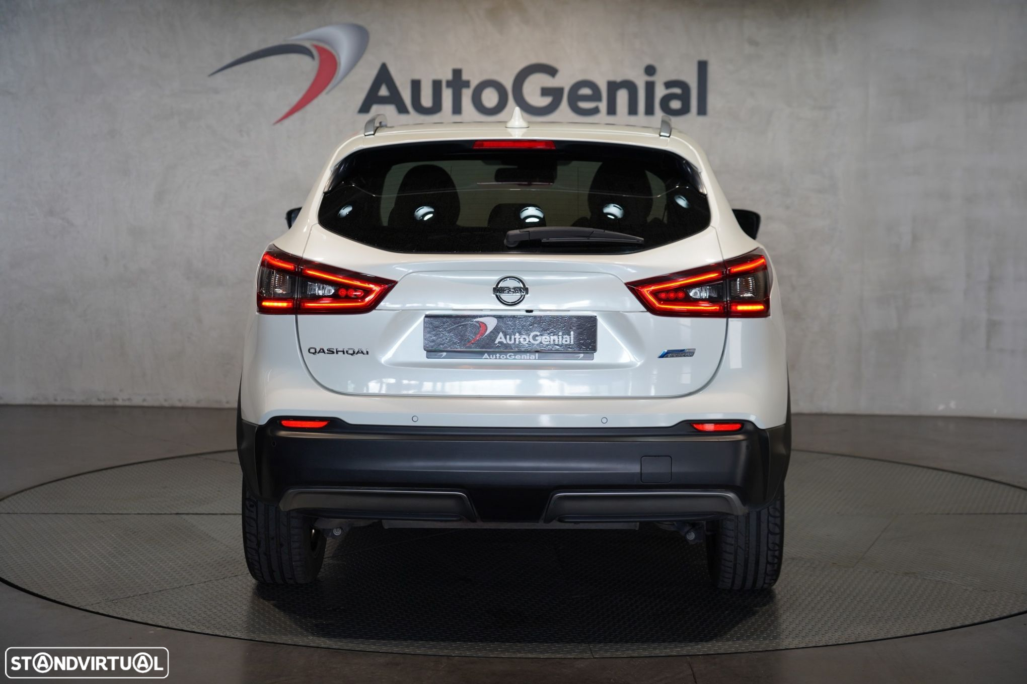 Nissan Qashqai 1.3 DIG-T N-Connecta J18 - 5
