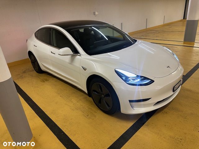 Tesla Model 3 Standard Range Plus - 4