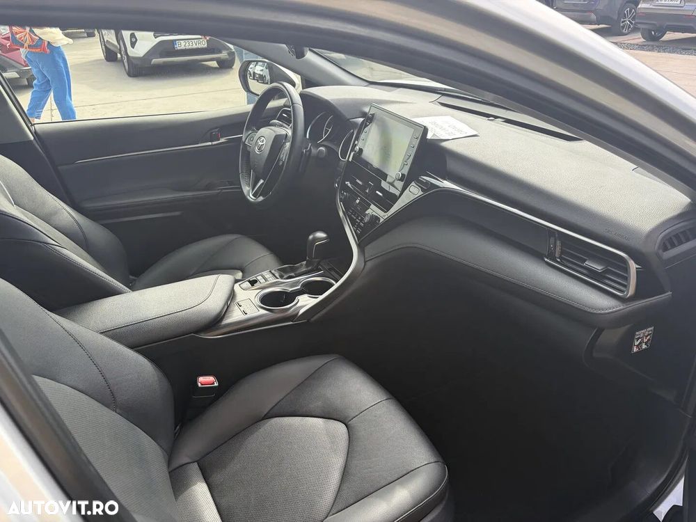 Toyota Camry 2.5 Dynamic - 13