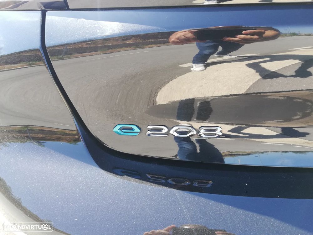 Peugeot e-208 Allure Pack - 5