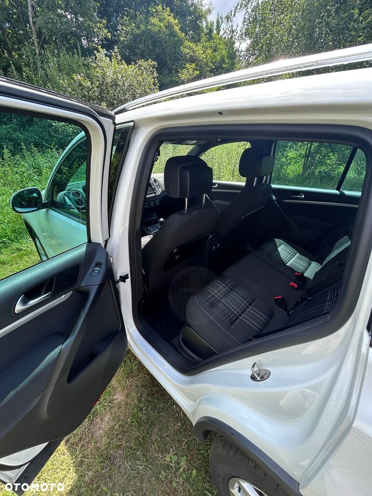 Volkswagen Tiguan 2.0 TDI DPF BlueMotion Technology Sport & Style - 12
