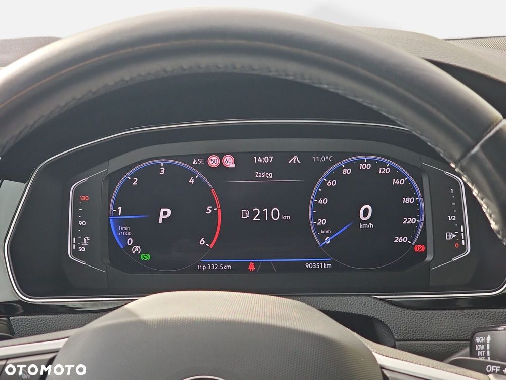 Volkswagen Passat - 18