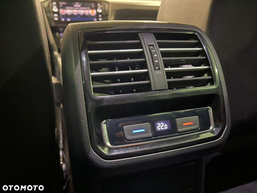 Volkswagen Passat 1.8 TSI BMT Highline DSG - 34