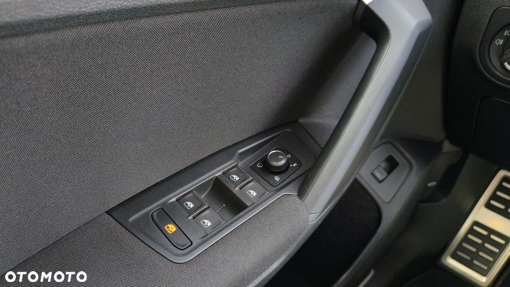 Volkswagen Tiguan - 32