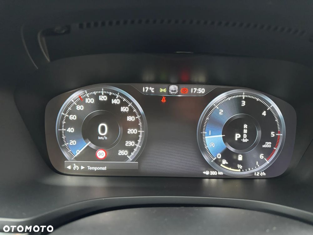 Volvo V60 B4 D Momentum - 17