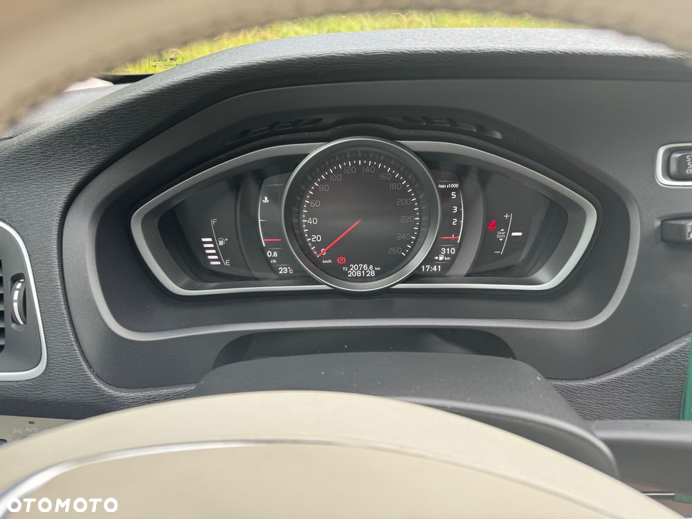 Volvo V40 D2 Drive-E R-Design Momentum - 35