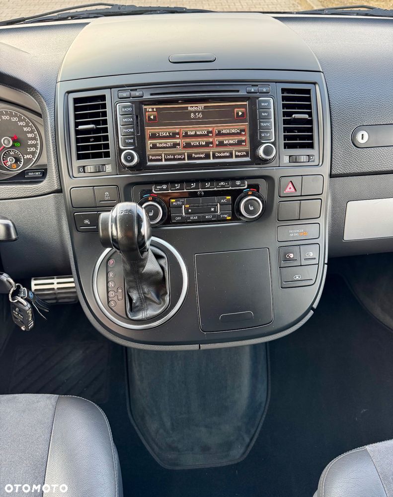 Volkswagen Multivan - 36