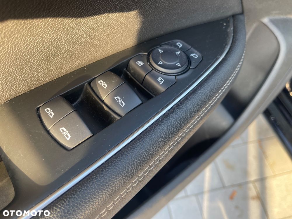 Opel Insignia - 24