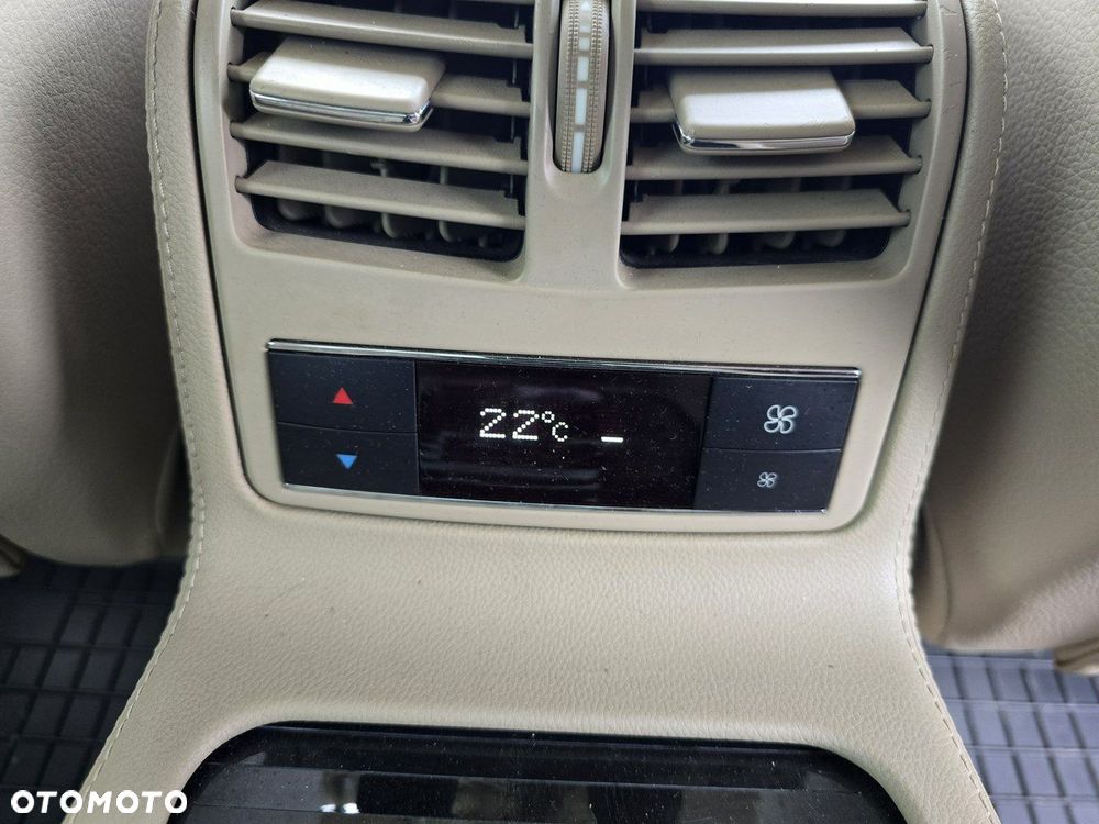 Mercedes-Benz CLS - 22