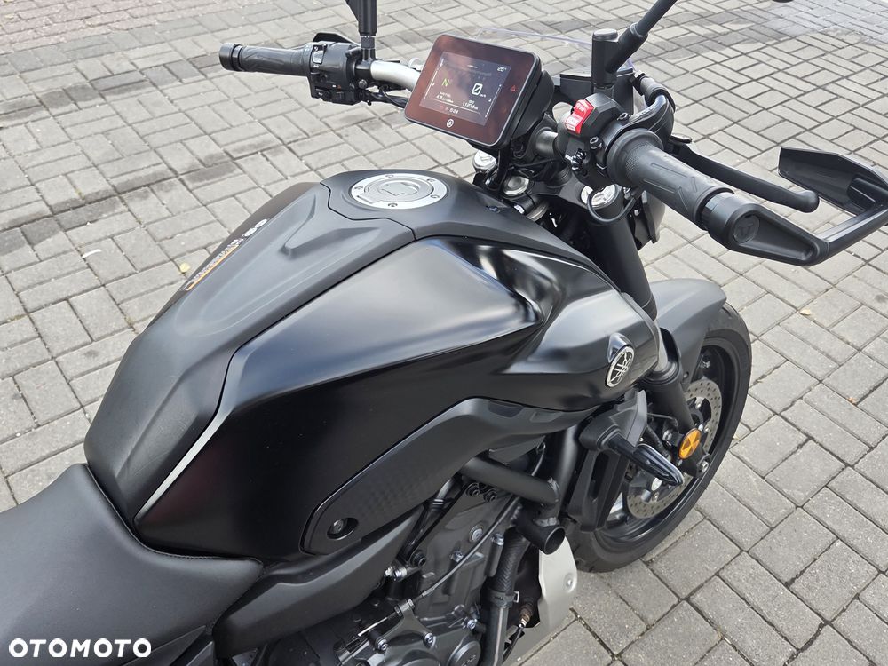 Yamaha MT - 8