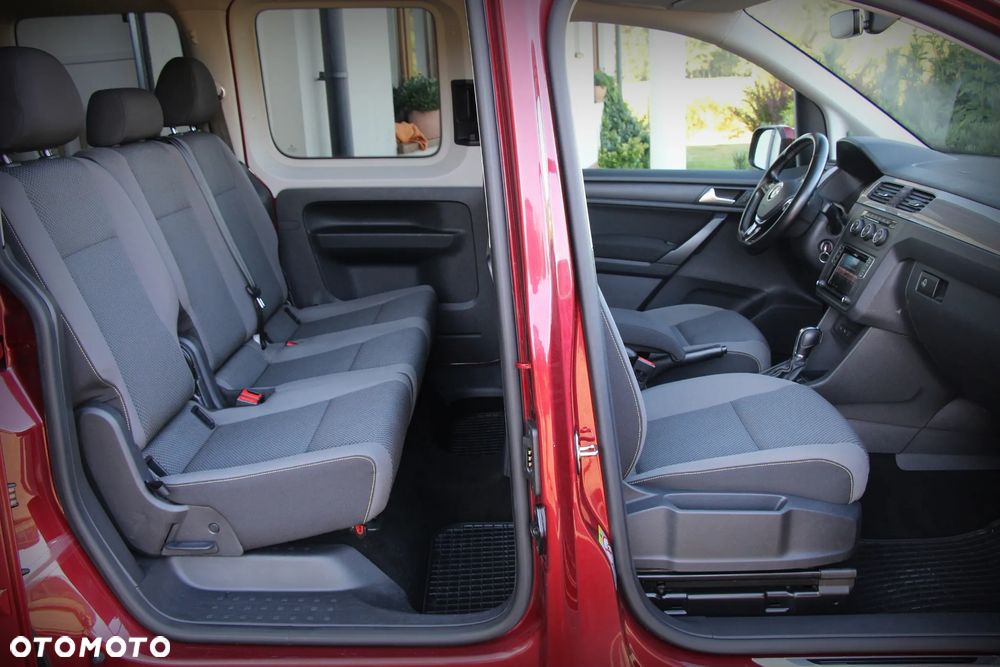 Volkswagen Caddy 1.4 TSI Highline DSG - 12