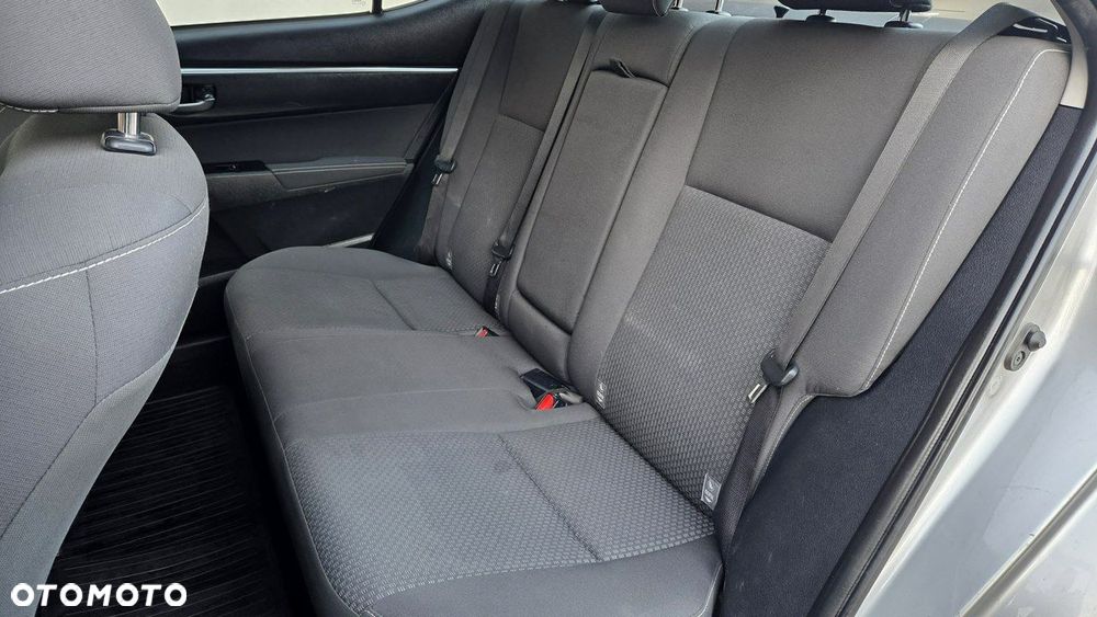 Toyota Corolla 1.6 Comfort - 14