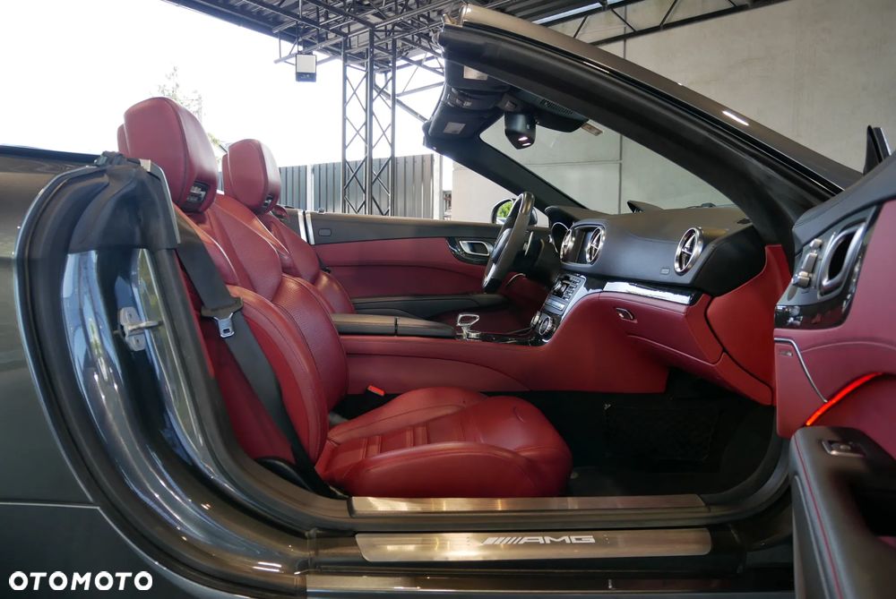 Mercedes-Benz SL 63 AMG - 11