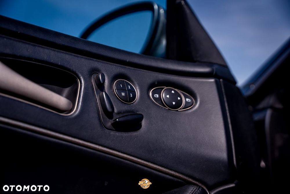Mercedes-Benz CLS - 14