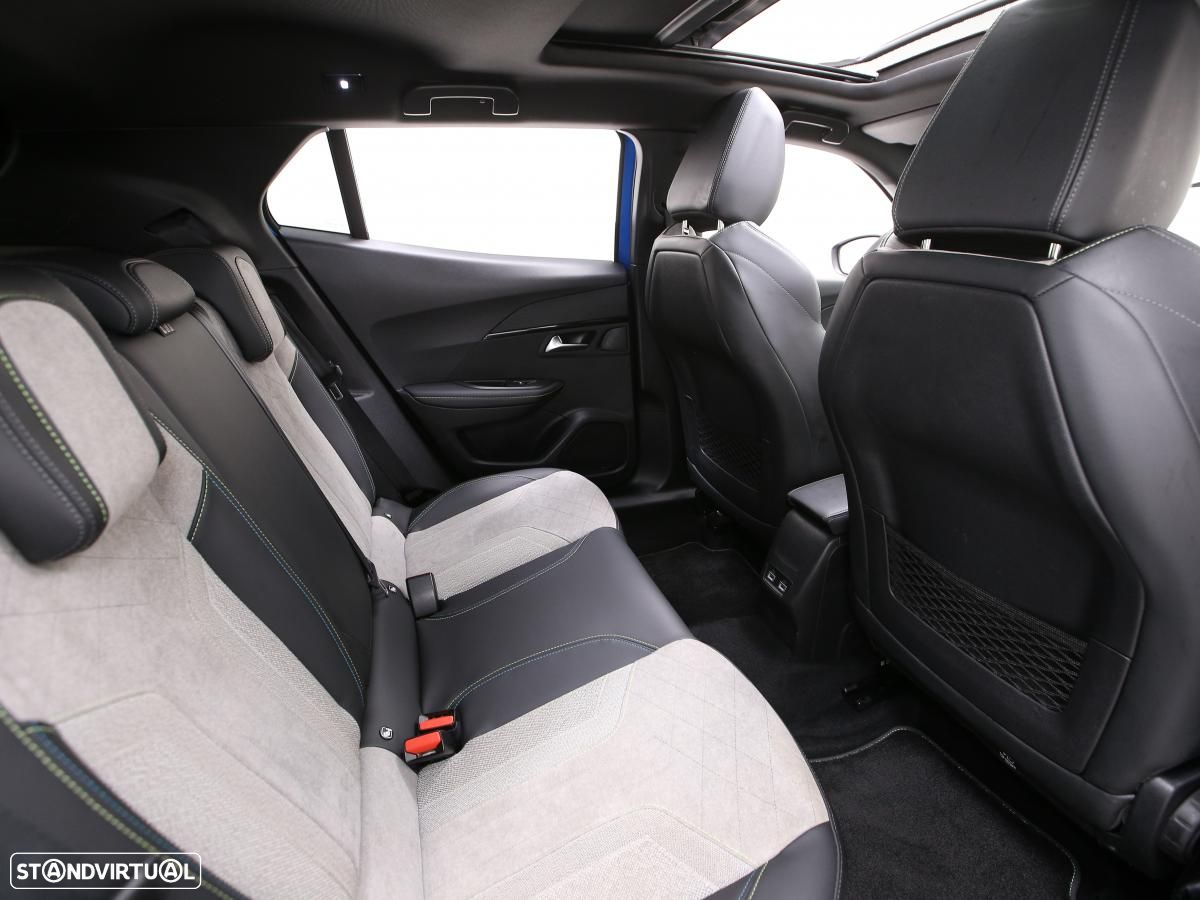 Peugeot e-2008 50 kWh GT - 12