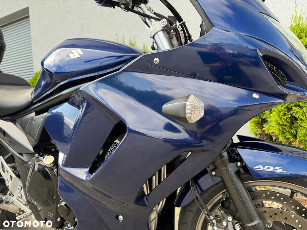 Suzuki GSX - 14