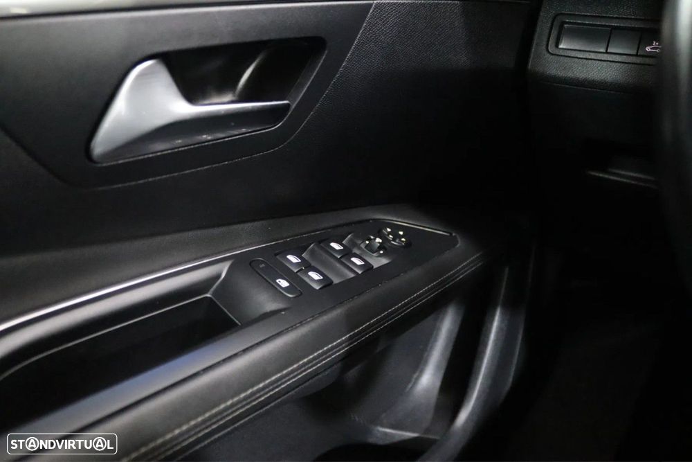 Peugeot 3008 1.6 Hybrid Allure Pack e-EAT8 - 11