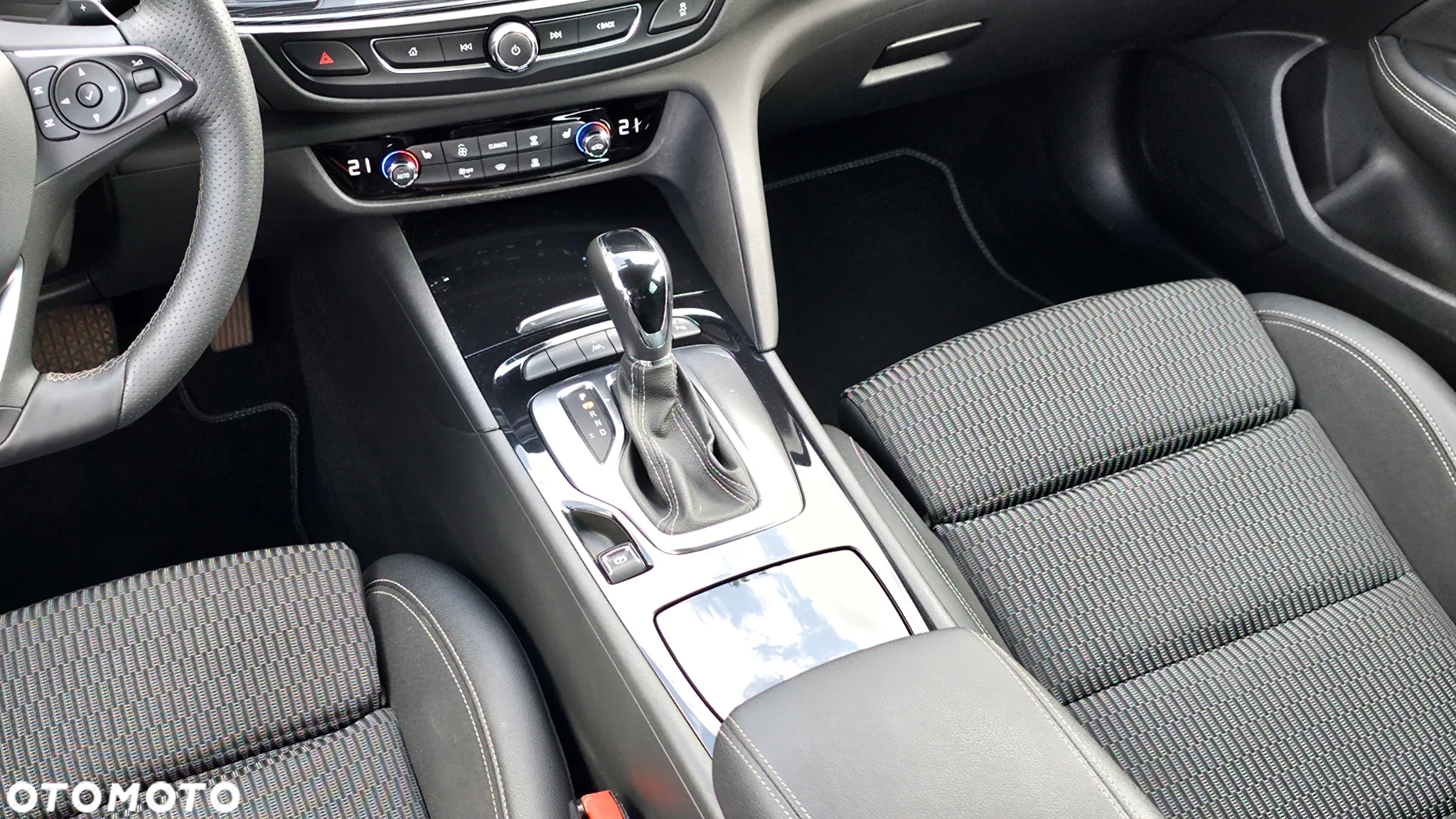 Opel Insignia Sports Tourer 2.0 Diesel Automatik Innovation - 26