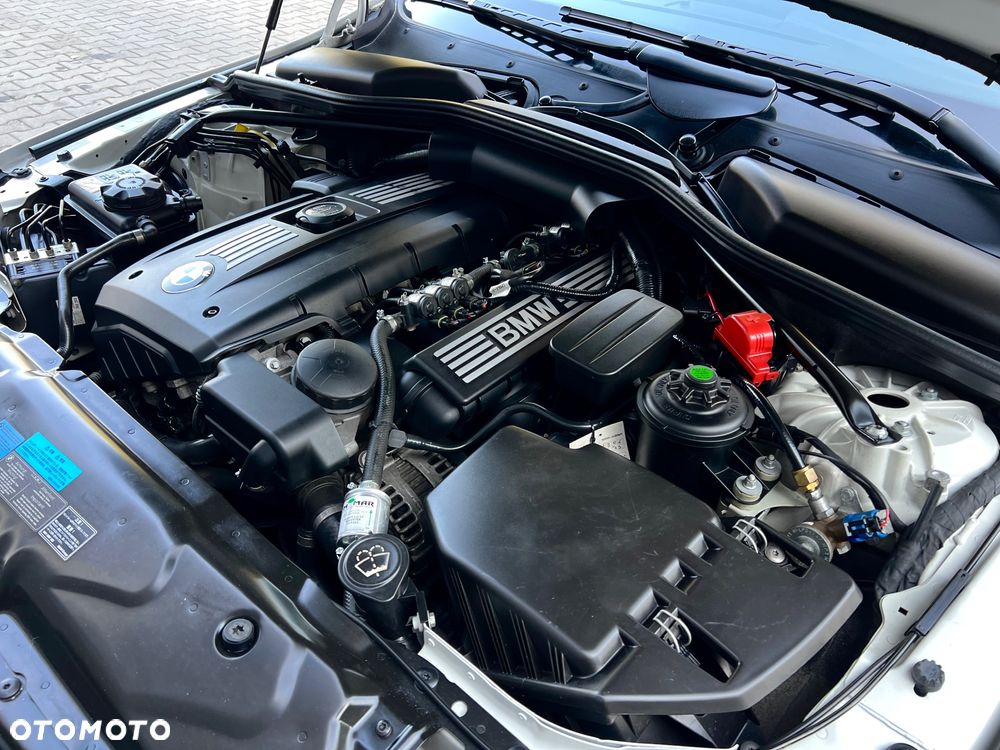 BMW Seria 5 525i - 31