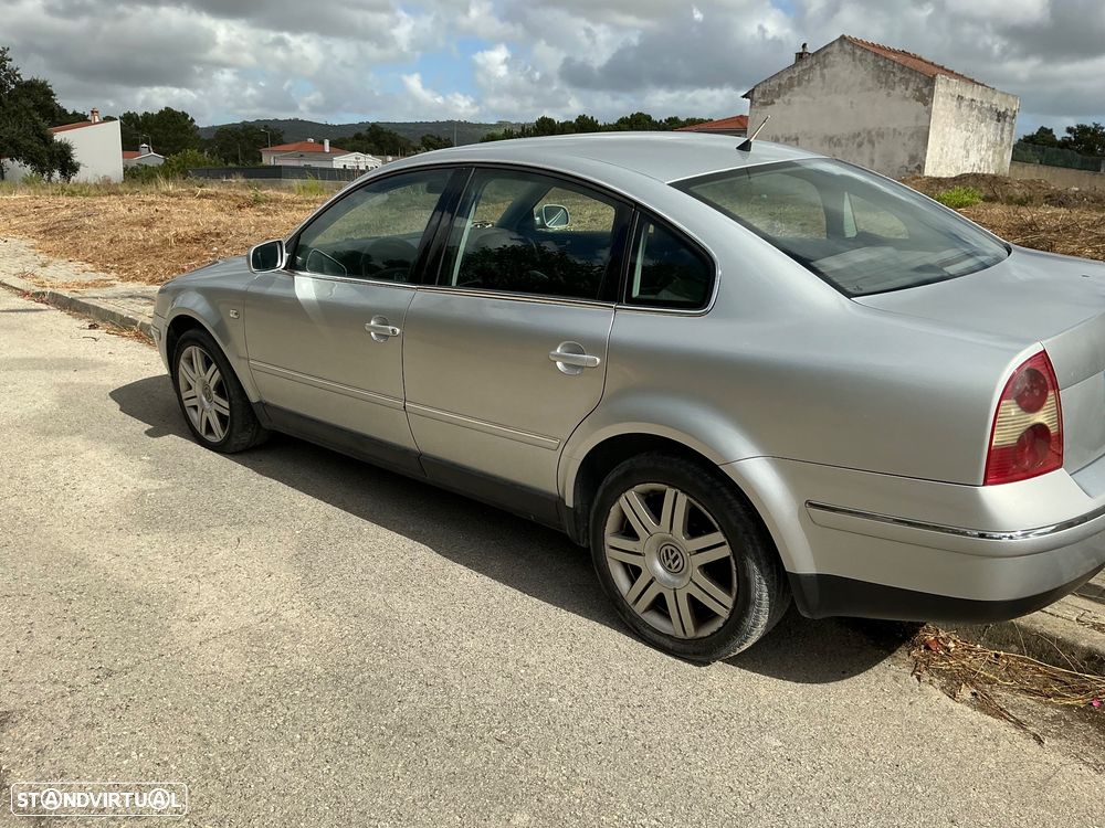 VW Passat 1.9 TDi Highline - 2