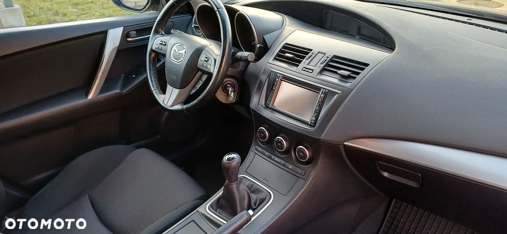 Mazda 3 1.6 Exclusive + - 8