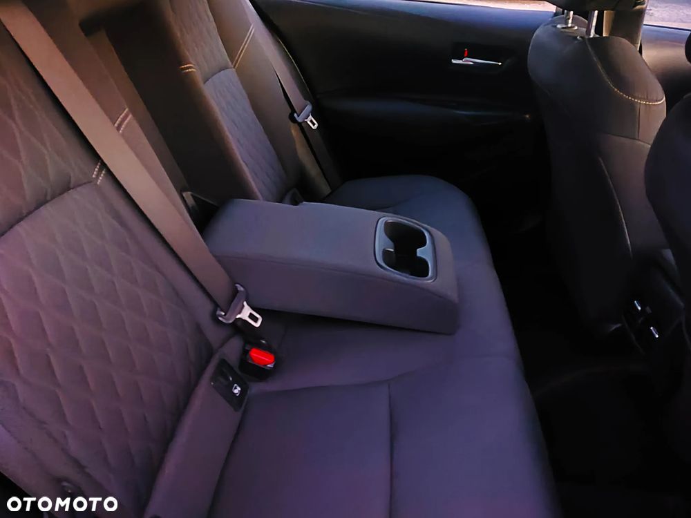 Toyota Corolla 1.8 Hybrid Comfort - 22