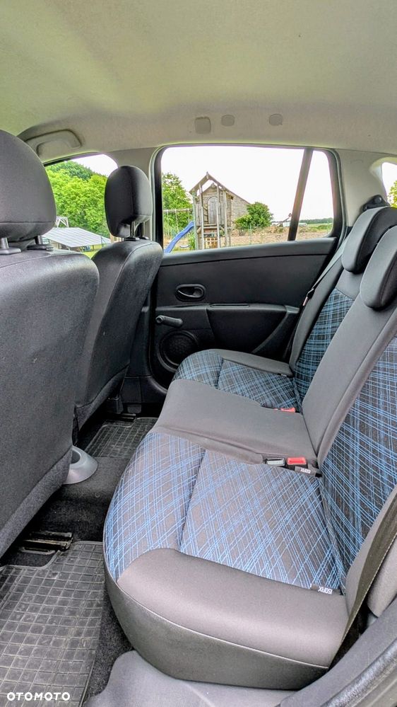 Renault Clio - 6