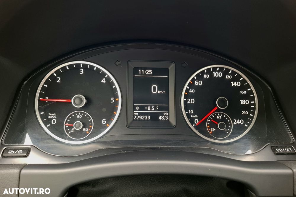 Volkswagen Tiguan 2.0 TDI DPF BlueMotion Technology Exclusive - 13