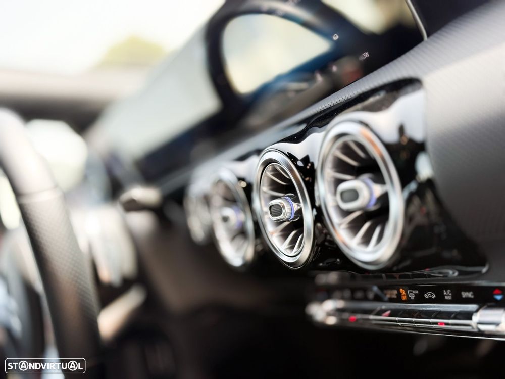 Mercedes-Benz A 180 Limousine d AMG Line Aut. - 30