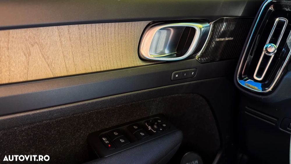 Volvo XC 40 T4 AWD Inscription - 19